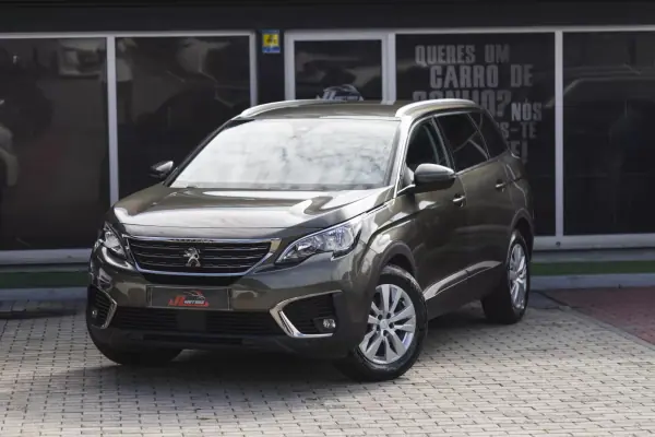 Peugeot 5008 2019 - 18900 EUR, 148184 km - AUTO.MOTO.pt - 148184km - foto 9 de 28