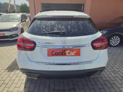 Mercedes-Benz GLA 200 2018 - 26990 EUR, 102000 km - AUTO.MOTO.pt - 102000km - foto 5 de 15