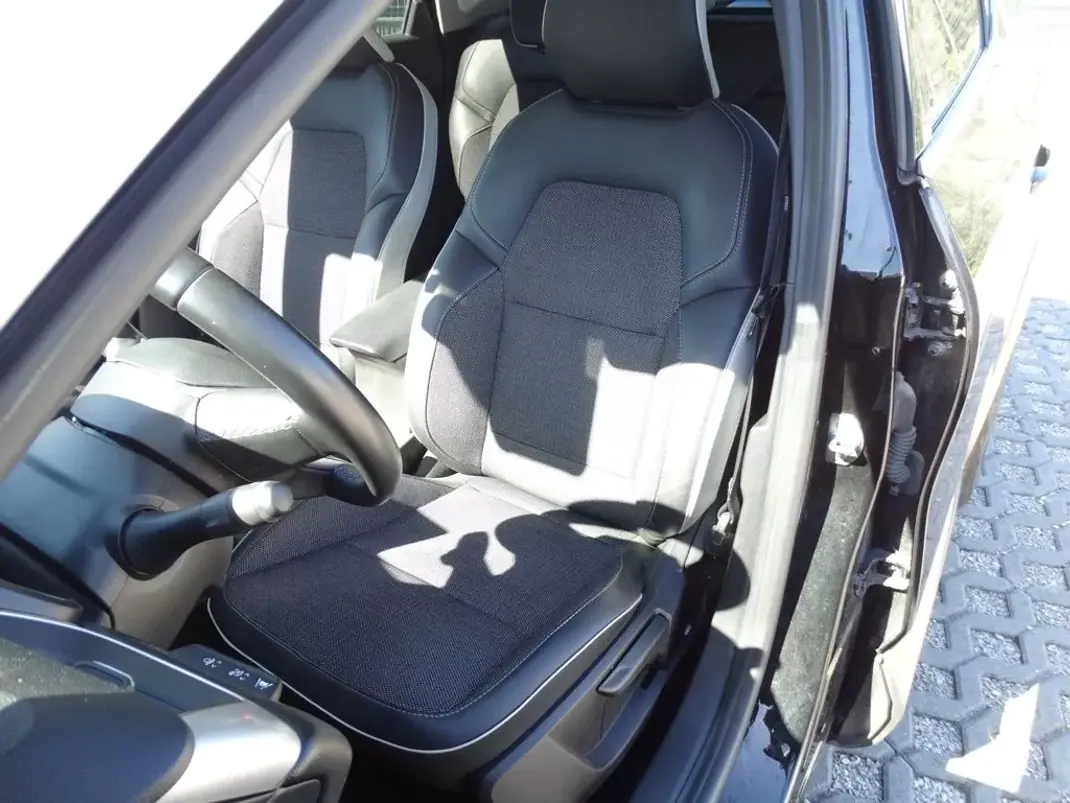 Renault Captur 2023 - 16690 EUR, 61326 km - 61326km - foto 11 de 12