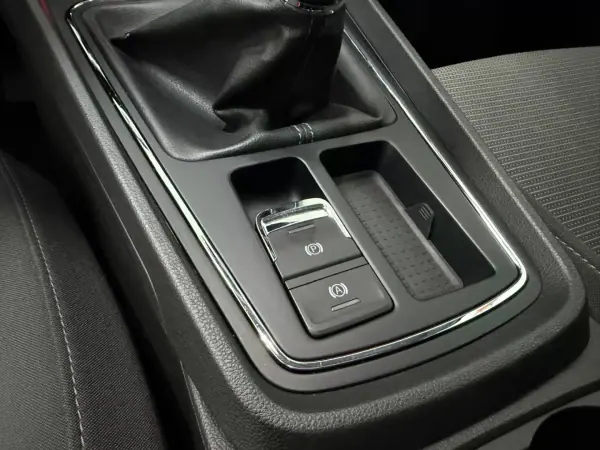 SEAT Leon 2018 - 12490 EUR, 159000 km - 159000km - foto 18 de 38