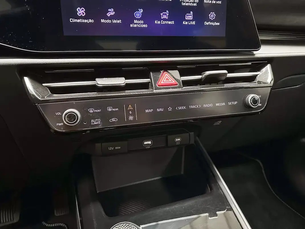 Kia e-Niro 2023 - 27450 EUR, 53564 km - 53564km - foto 40 de 51