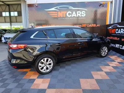 Renault Mégane Sport Tourer 2020 - 14900 EUR, 164500 km - 164500km - foto 2 de 17