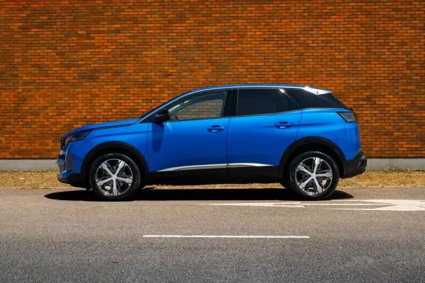 Peugeot 3008 2022 - 24250 EUR, 90570 km - AUTO.MOTO.pt - 90570km - foto 2 de 21