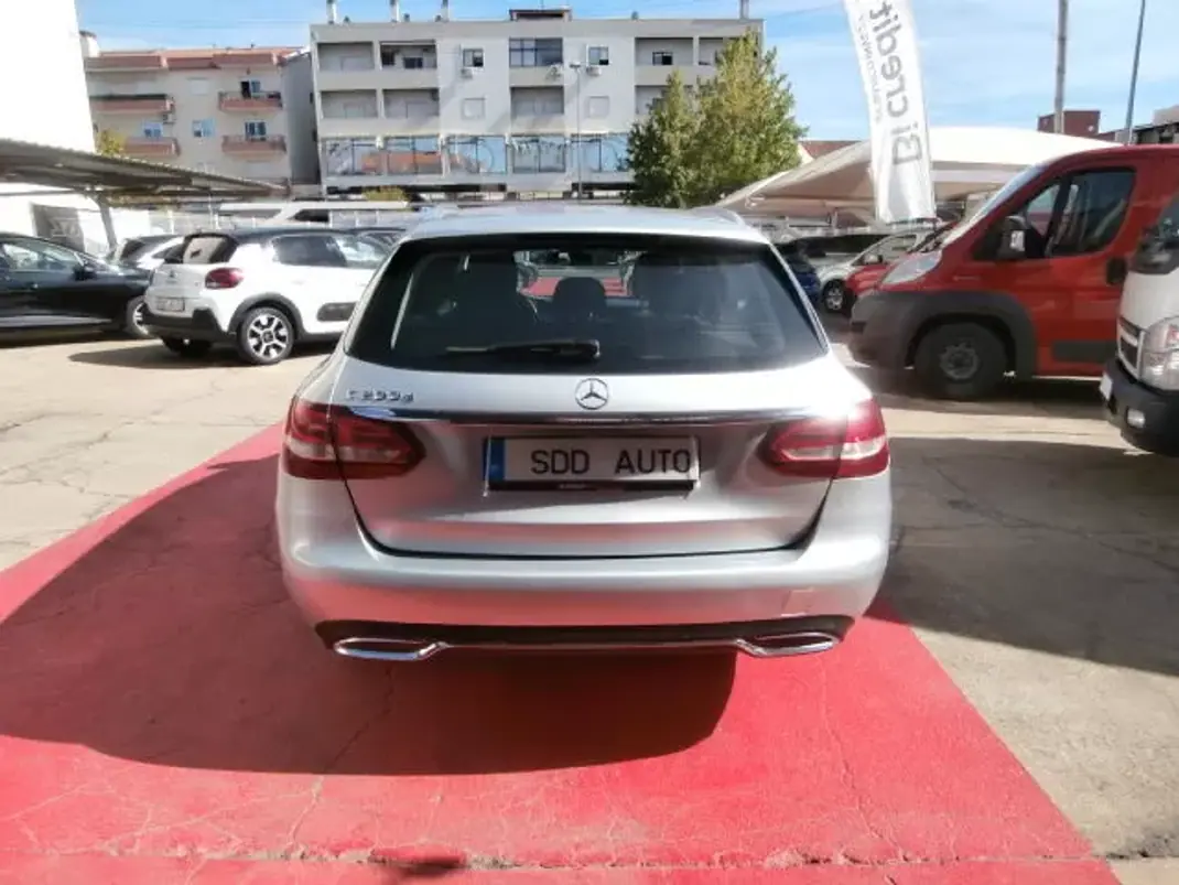 Mercedes-Benz C 200 2016 - 17500 EUR, 96661 km - 96661km - foto 8 de 35