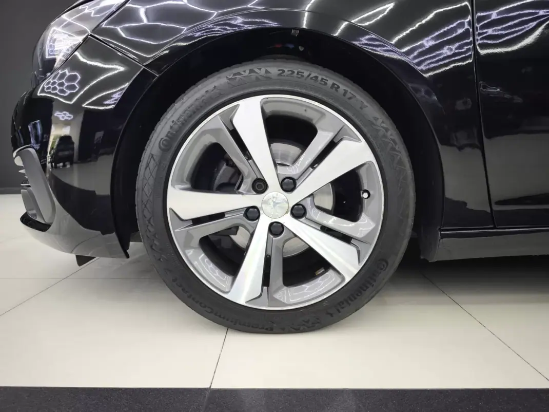Peugeot 308 2017 - 13950 EUR, 183610 km - 183610km - foto 18 de 45