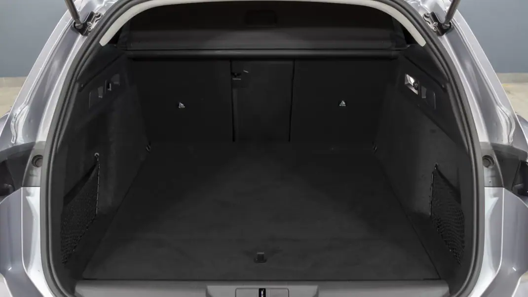 Peugeot 308 SW 2024 - 22900 EUR, 18000 km - AUTO.MOTO.pt - 18000km - foto 8 de 31