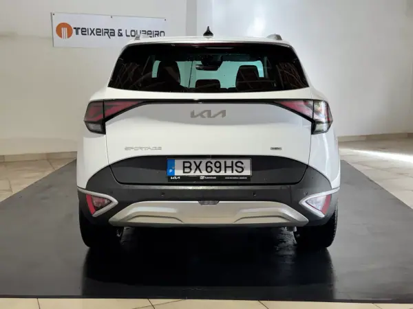 Kia Sportage 2025 - 36500 EUR, 2350 km - AUTO.MOTO.pt - 2350km - foto 6 de 21
