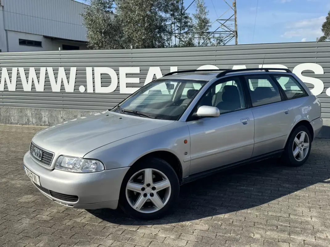 Audi A4 Avant 1996 - 2750 EUR, 445000 km - AUTO.MOTO.pt - 445000km - foto 8 de 14