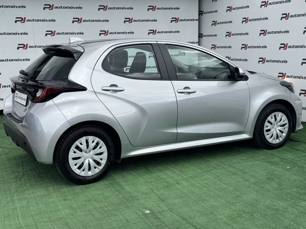 Toyota Yaris 2023 - 22990 EUR, 32000 km - AUTO.MOTO.pt - 32000km - foto 6 de 18