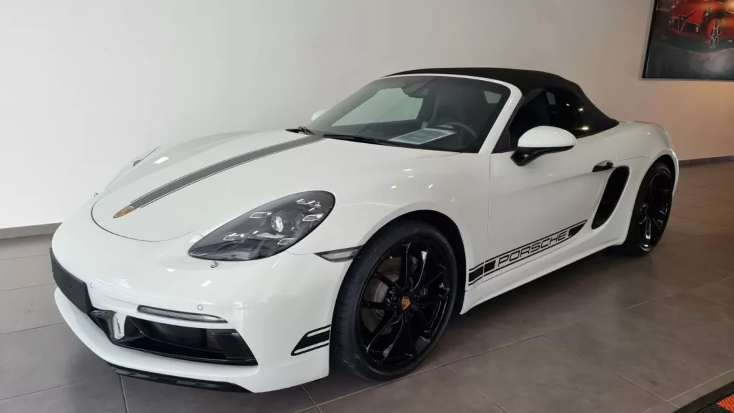 Porsche 718 Boxster 2024 - 89990 EUR, 12821 km - AUTO.MOTO.pt - 12821km - foto 1 de 34