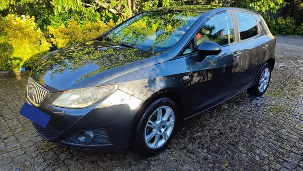 SEAT Ibiza 2009 - 5000 EUR, 270000 km - AUTO.MOTO.pt - 270000km - foto 4 de 5