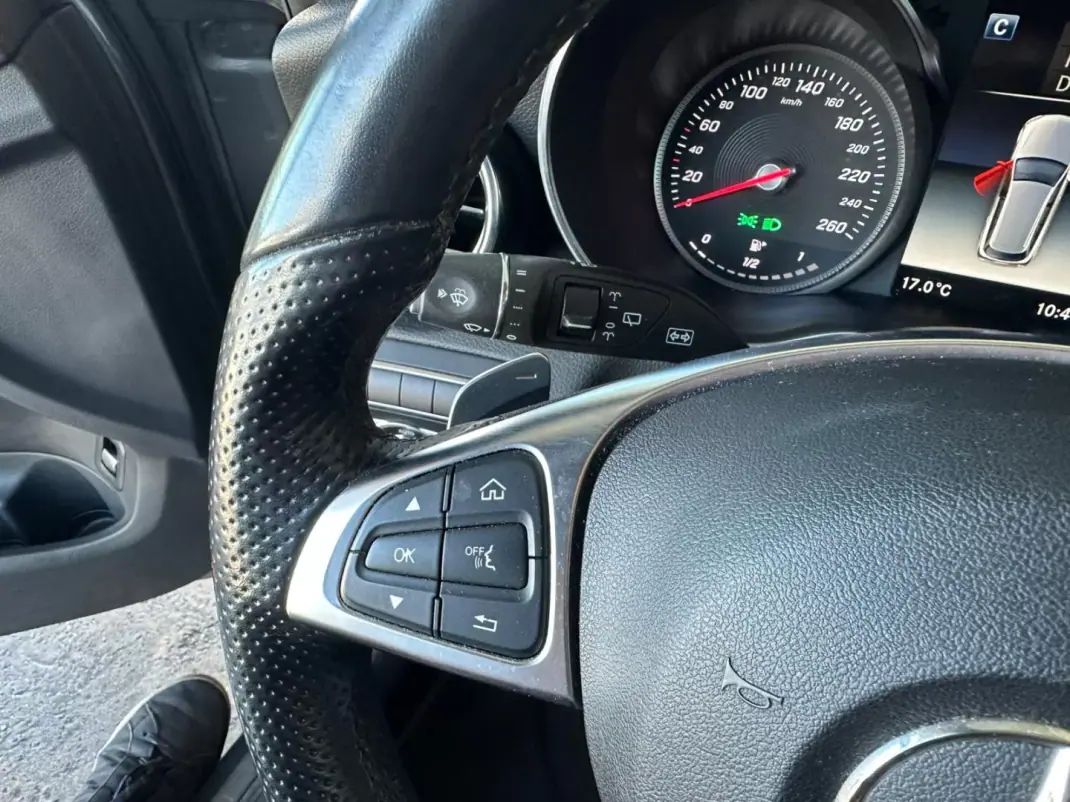 Mercedes-Benz C 220 2017 - 27900 EUR, 142254 km - AUTO.MOTO.pt - 142254km - foto 16 de 31