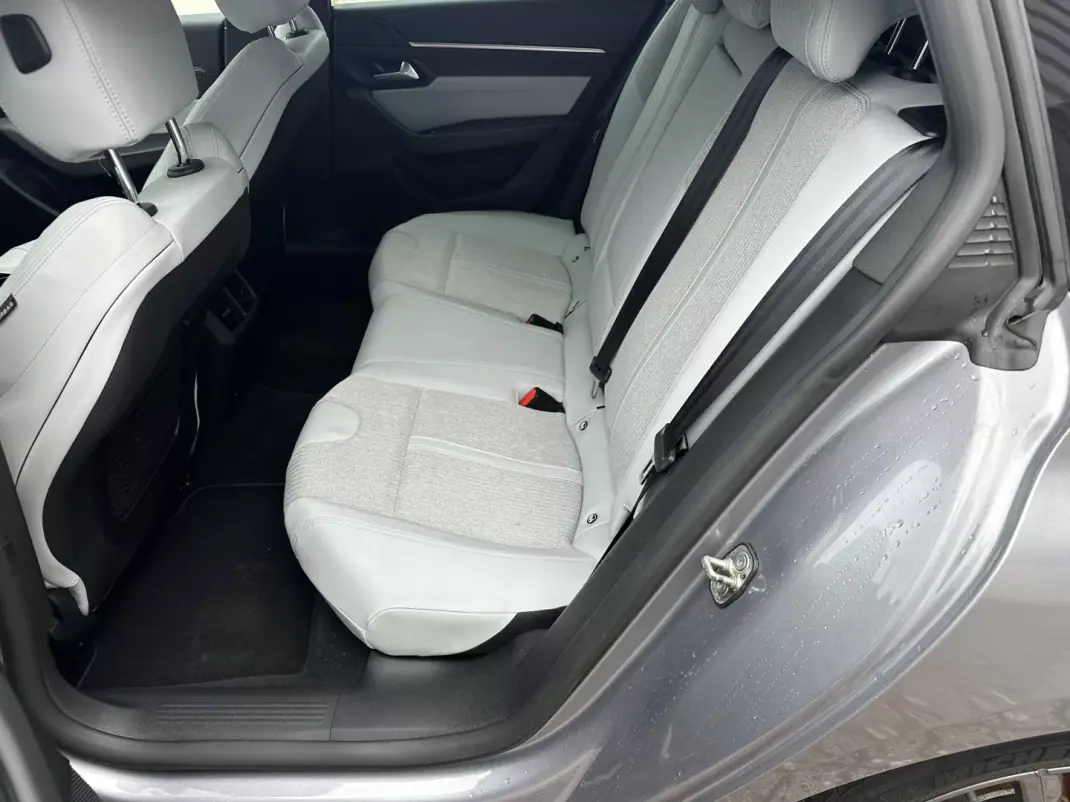 Peugeot 508 SW 2019 - 14490 EUR, 188000 km - 188000km - foto 14 de 22