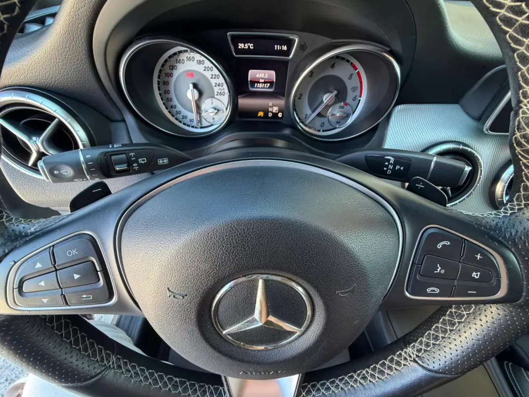 Mercedes-Benz CLA 200 2016 - 21490 EUR, 115000 km - 115000km - foto 14 de 35