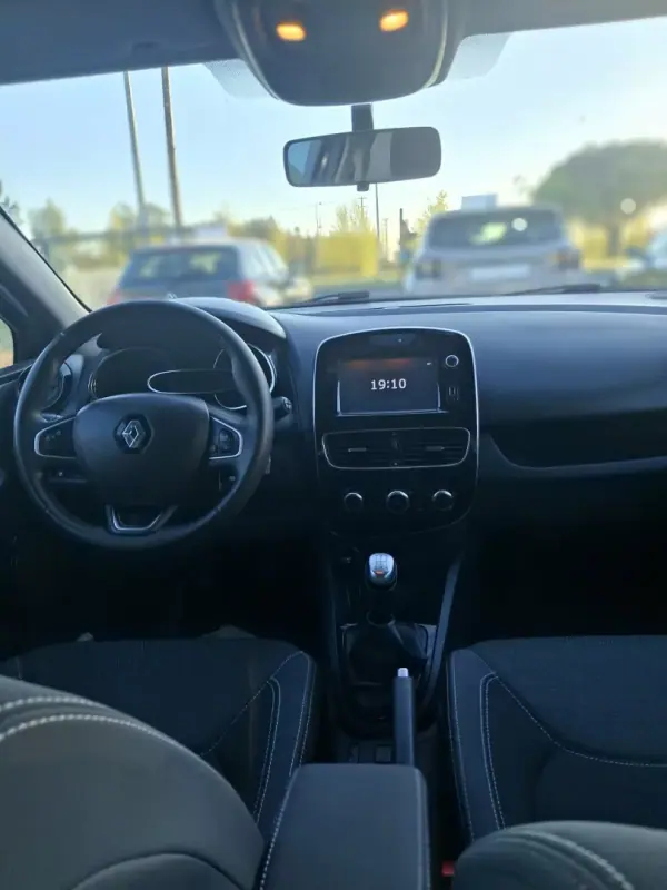 Renault Clio 2018 - 1295 EUR, 57123 km - AUTO.MOTO.pt - 57123km - foto 11 de 11