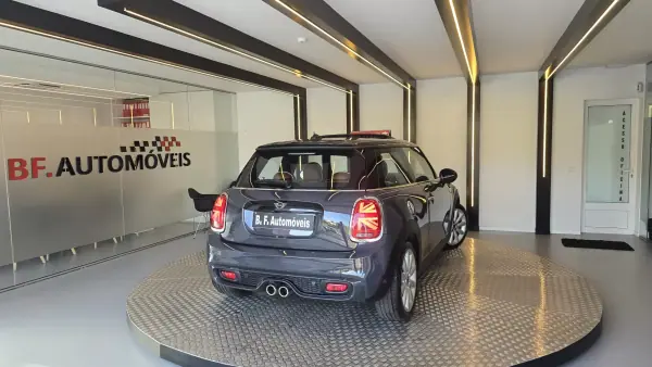 MINI Cooper 2019 - 25500 EUR, 96321 km - AUTO.MOTO.pt - 96321km - foto 17 de 53
