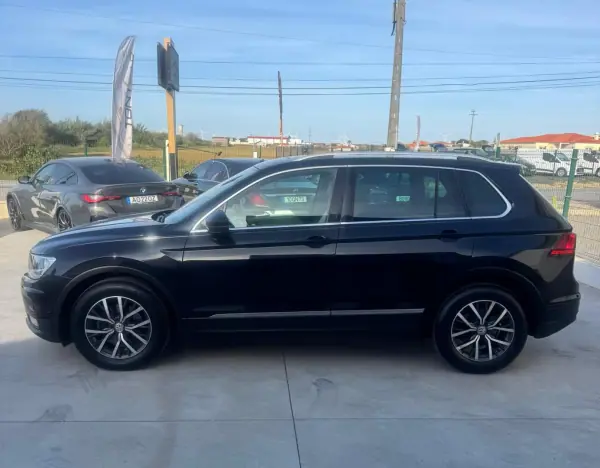 Volkswagen Tiguan 2017 - 17500 EUR, 205000 km - AUTO.MOTO.pt - 205000km - foto 7 de 19