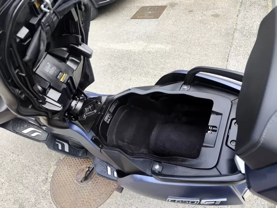 BMW C 650 GT 2018 - 5980 EUR, 54000 km - AUTO.MOTO.pt - 54000km - foto 17 de 20