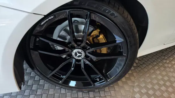 Mercedes-Benz E 220 2018 - 39500 EUR, 130496 km - AUTO.MOTO.pt - 130496km - foto 30 de 60