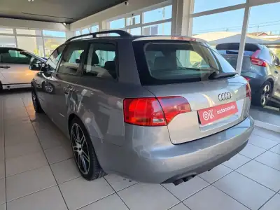 Audi A4 Avant 2006 - 7350 EUR, 292800 km - AUTO.MOTO.pt - 292800km - foto 7 de 38