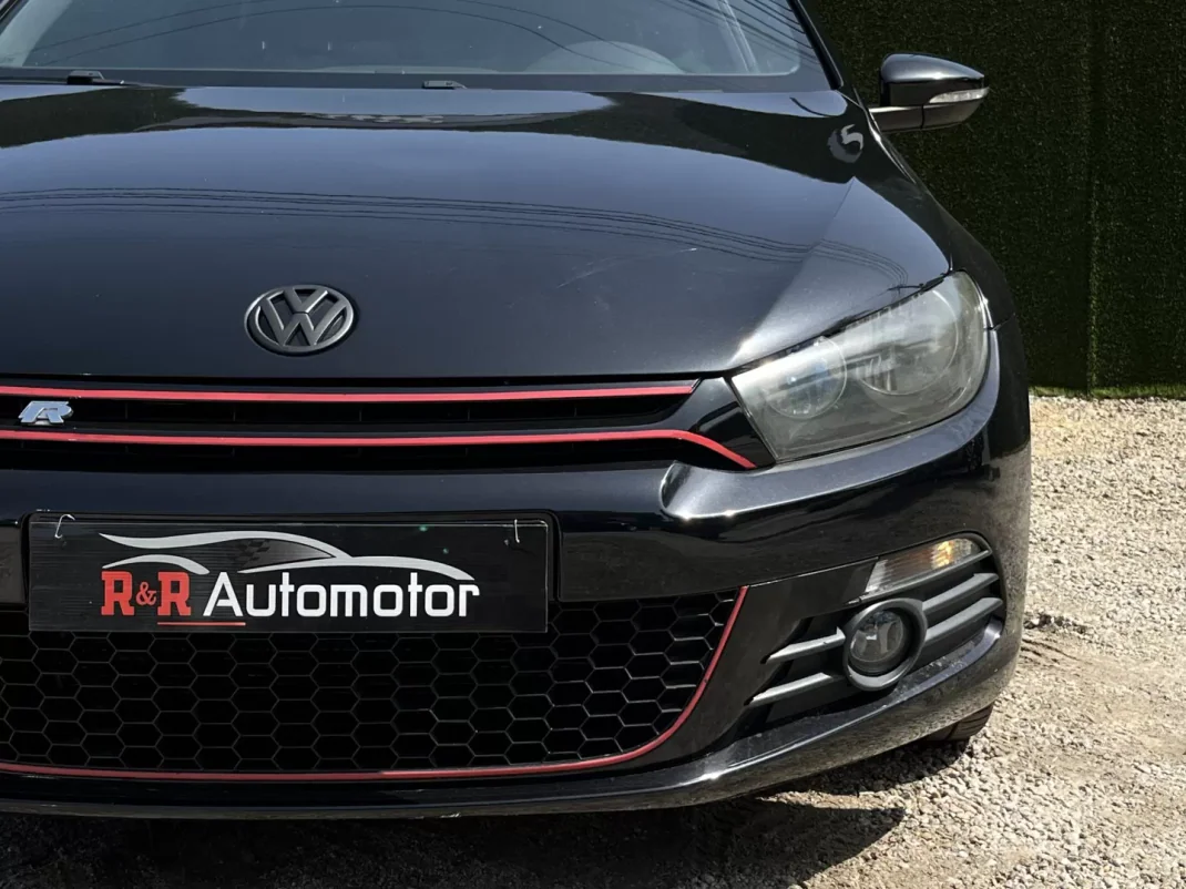 Volkswagen Scirocco 2010 - 13900 EUR, 255000 km - AUTO.MOTO.pt - 255000km - foto 5 de 16