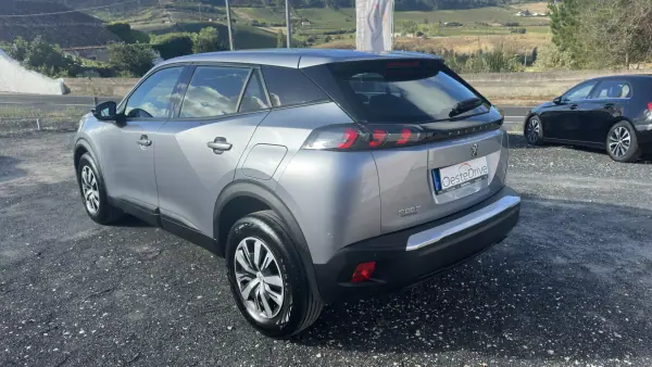 Peugeot 2008 2023 - 17900 EUR, 65000 km - AUTO.MOTO.pt - 65000km - foto 7 de 21