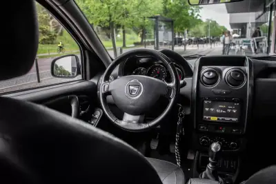 Dacia Duster 2014 - 10490 EUR, 134765 km - AUTO.MOTO.pt - 134765km - foto 28 de 36