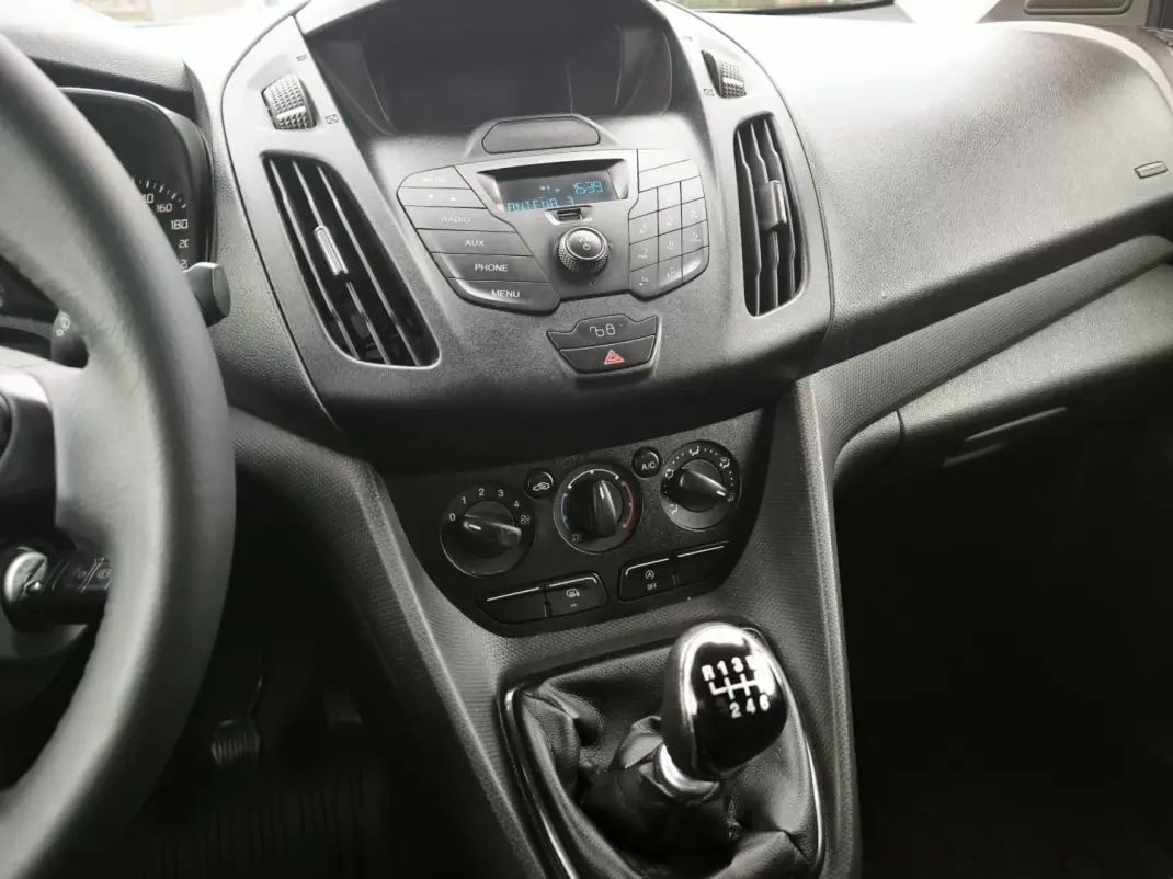 Ford 2016 - 9500 EUR, 167000 km - AUTO.MOTO.pt - 167000km - foto 6 de 9