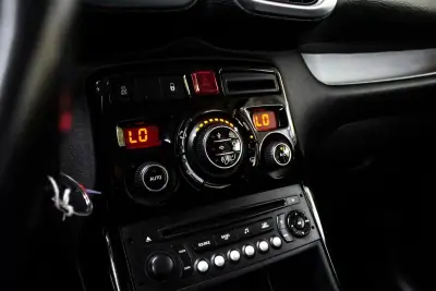 Citroën C3 Picasso 2017 - 7450 EUR, 79899 km - AUTO.MOTO.pt - 79899km - foto 13 de 27