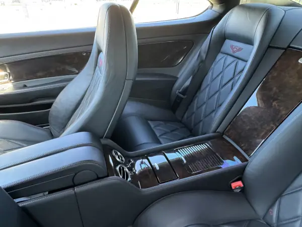 Bentley Continental 2009 - 95000 EUR, 60000 km - AUTO.MOTO.pt - 60000km - foto 11 de 23