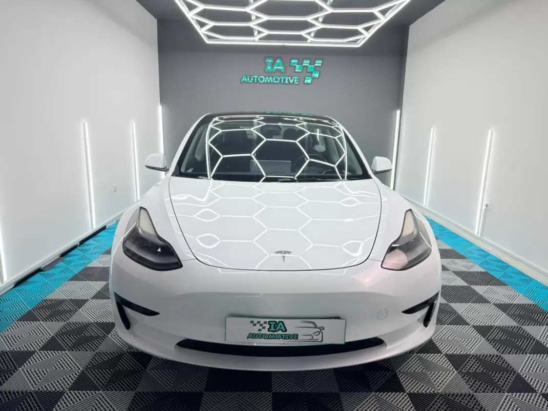 Tesla Model 3 2022 - 24999 EUR, 115000 km - AUTO.MOTO.pt - 115000km - foto 2 de 23