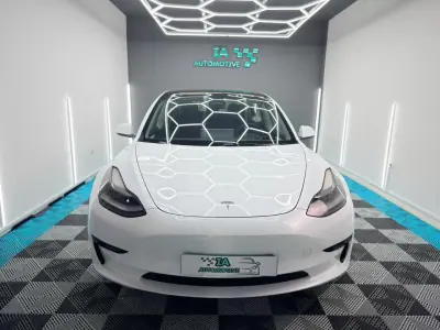 Tesla Model 3 2022 - 24999 EUR, 115000 km - AUTO.MOTO.pt - 115000km - foto 2 de 23