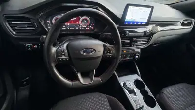 Ford Kuga 2022 - 16400 EUR, 119000 km - 119000km - foto 9 de 12
