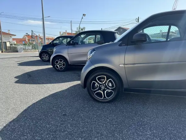 Smart ForTwo Coupé 2012 - 5980 EUR, 115000 km - AUTO.MOTO.pt - 115000km - foto 3 de 3