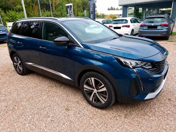 Peugeot 5008 2023 — foto 2 de 9