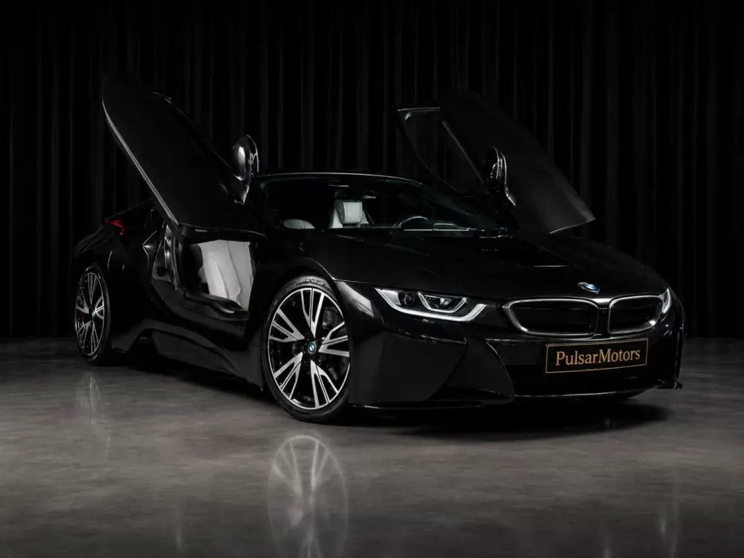 BMW i8 2015 - 69000 EUR, 91500 km - 91500km - foto 3 de 17