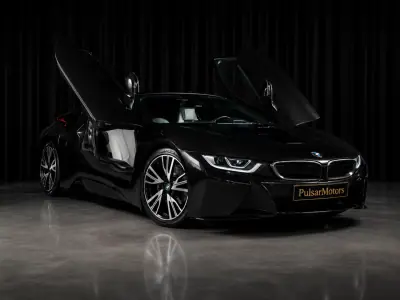 BMW i8 2015 - 69000 EUR, 91500 km - AUTO.MOTO.pt - 91500km - foto 3 de 17