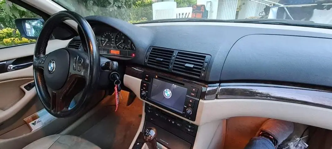 BMW 325I 2002 - 3500 EUR, 260000 km - 260000km - foto 6 de 8