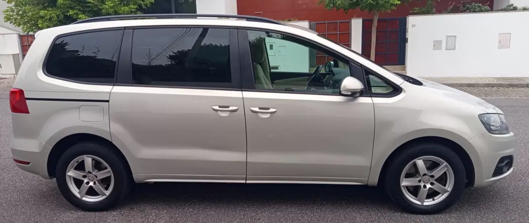 SEAT Alhambra 2011 - 12900 EUR, 199000 km - 199000km - foto 4 de 20