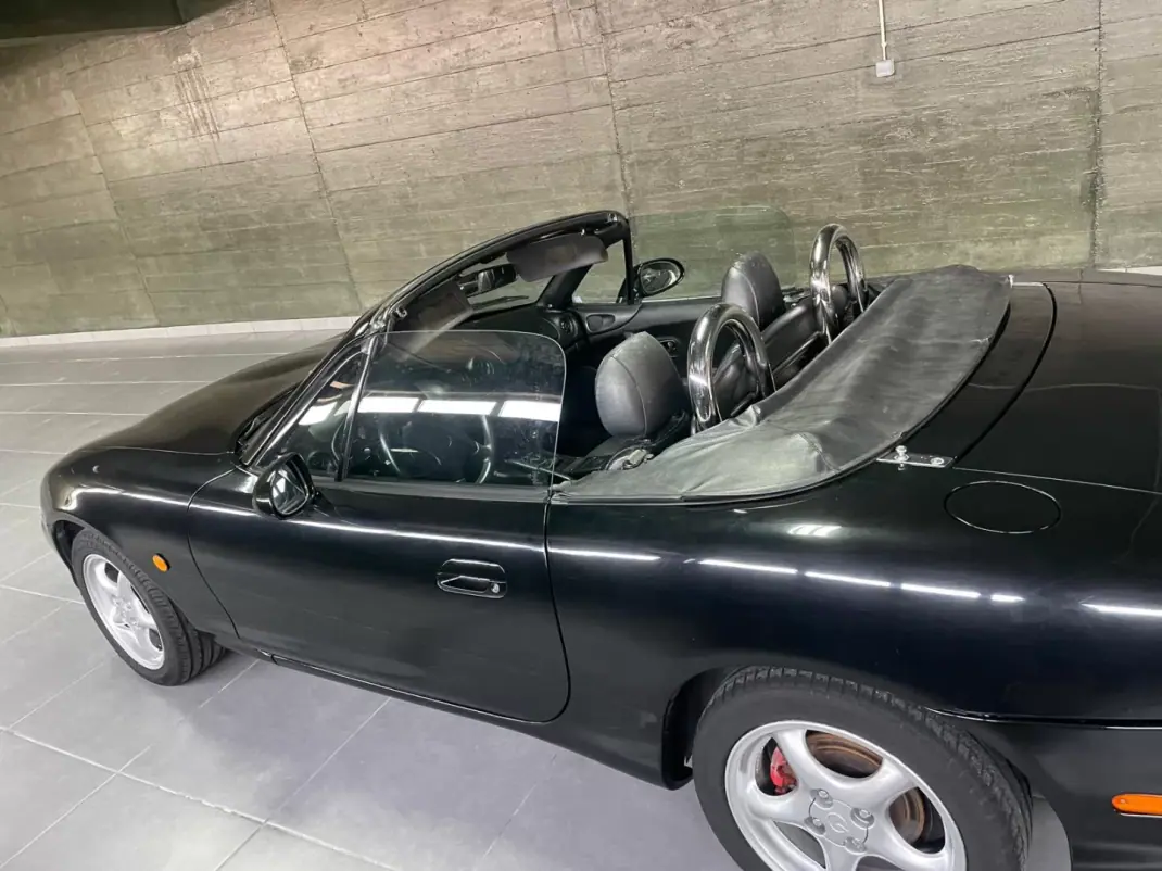 Mazda MX-5 1999 - 8750 EUR, 230000 km - AUTO.MOTO.pt - 230000km - foto 7 de 11