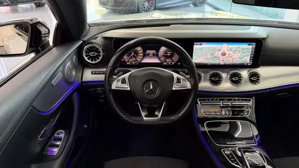 Mercedes-Benz E 220 2018 - 41990 EUR, 92427 km - AUTO.MOTO.pt - 92427km - foto 16 de 34