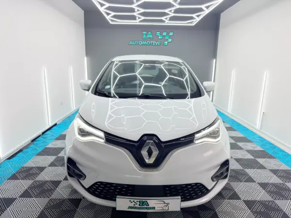 Renault Zoe 2020 - 16750 EUR, 11800 km - AUTO.MOTO.pt - 11800km - foto 2 de 25