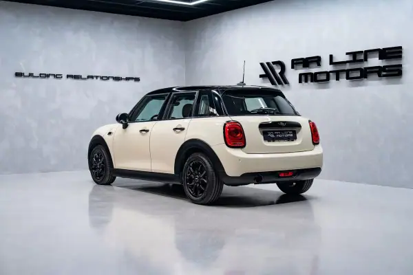 MINI 5 Portas 2017 - 14950 EUR, 89000 km - AUTO.MOTO.pt - 89000km - foto 8 de 36