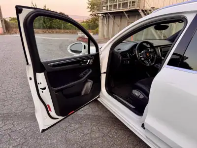 Porsche Macan 2016 - 45990 EUR, 132000 km - AUTO.MOTO.pt - 132000km - foto 15 de 34