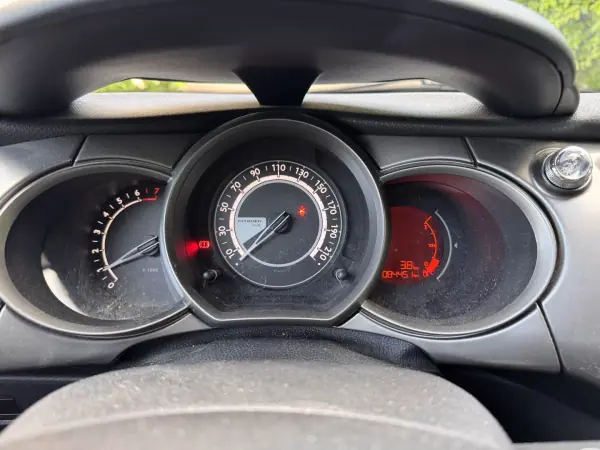 Citroën C3 2016 - 7900 EUR, 84451 km - AUTO.MOTO.pt - 84451km - foto 10 de 21