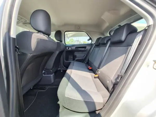 Citroën C4 Cactus 2016 - 11990 EUR, 108000 km - AUTO.MOTO.pt - 108000km - foto 28 de 29