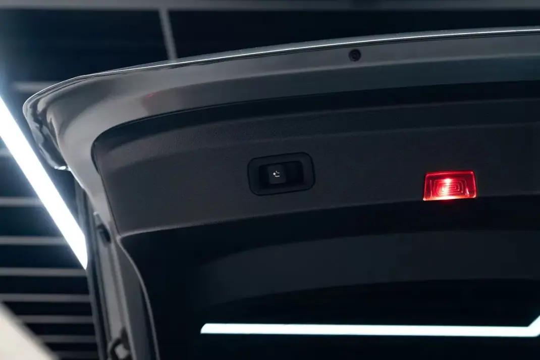 Mercedes-Benz GLE 350 2023 - 81950 EUR, 74000 km - AUTO.MOTO.pt - 74000km - foto 15 de 60