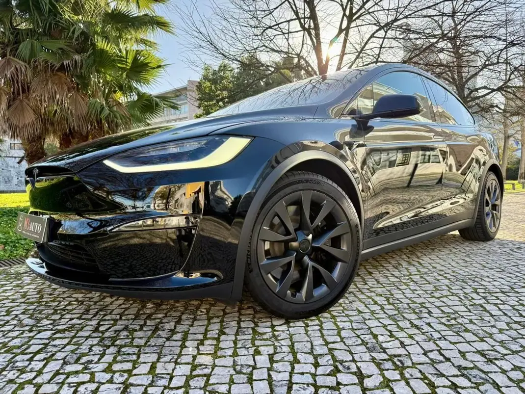 Tesla Model X 2023 - 81890 EUR, 49000 km - AUTO.MOTO.pt - 49000km - foto 27 de 47
