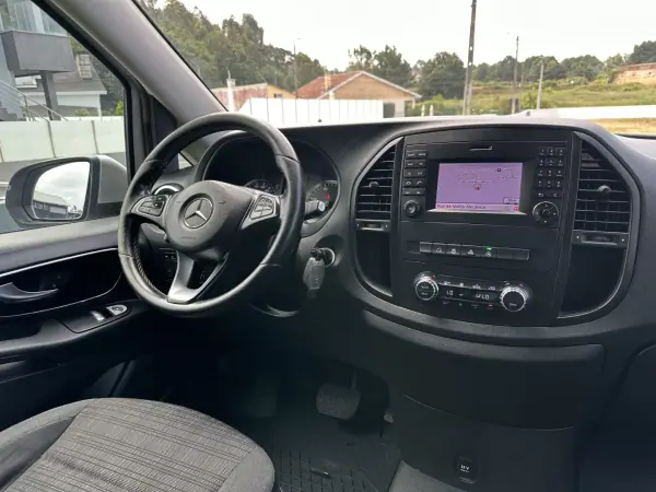 Mercedes-Benz Vito Tourer 2016 - 24900 EUR, 286000 km - AUTO.MOTO.pt - 286000km - foto 32 de 54