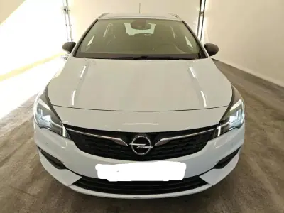 Opel Astra Sports Tourer 2021 - 10450 EUR, 178079 km - foto 1 de 17